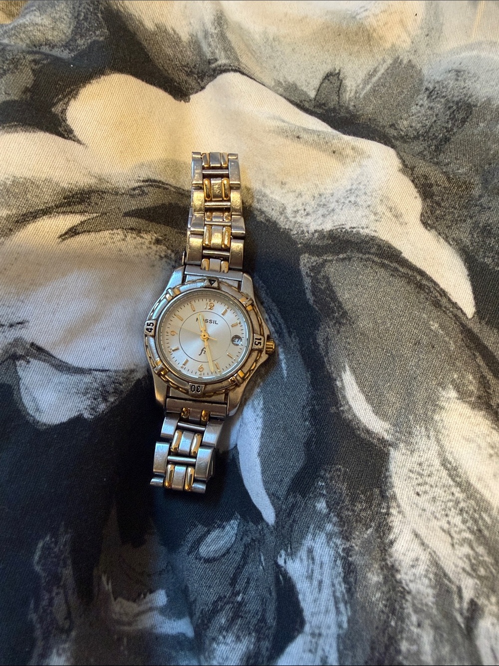 Vintage Fossil F2 Women’s Two-Toned Watch AM-3014